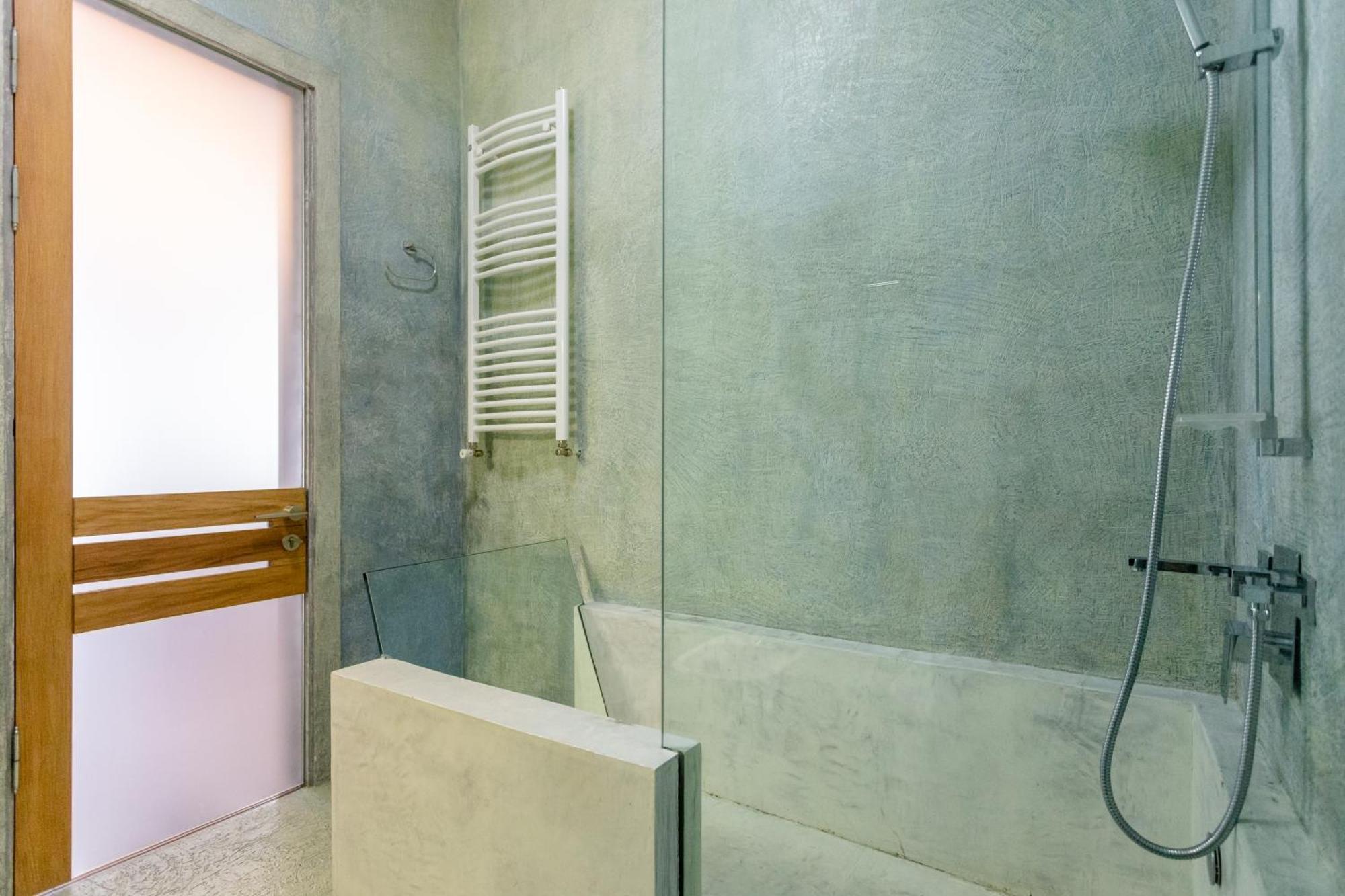 Serviced Apartment On Rustaveli Avenue 9 Tbilisi Esterno foto
