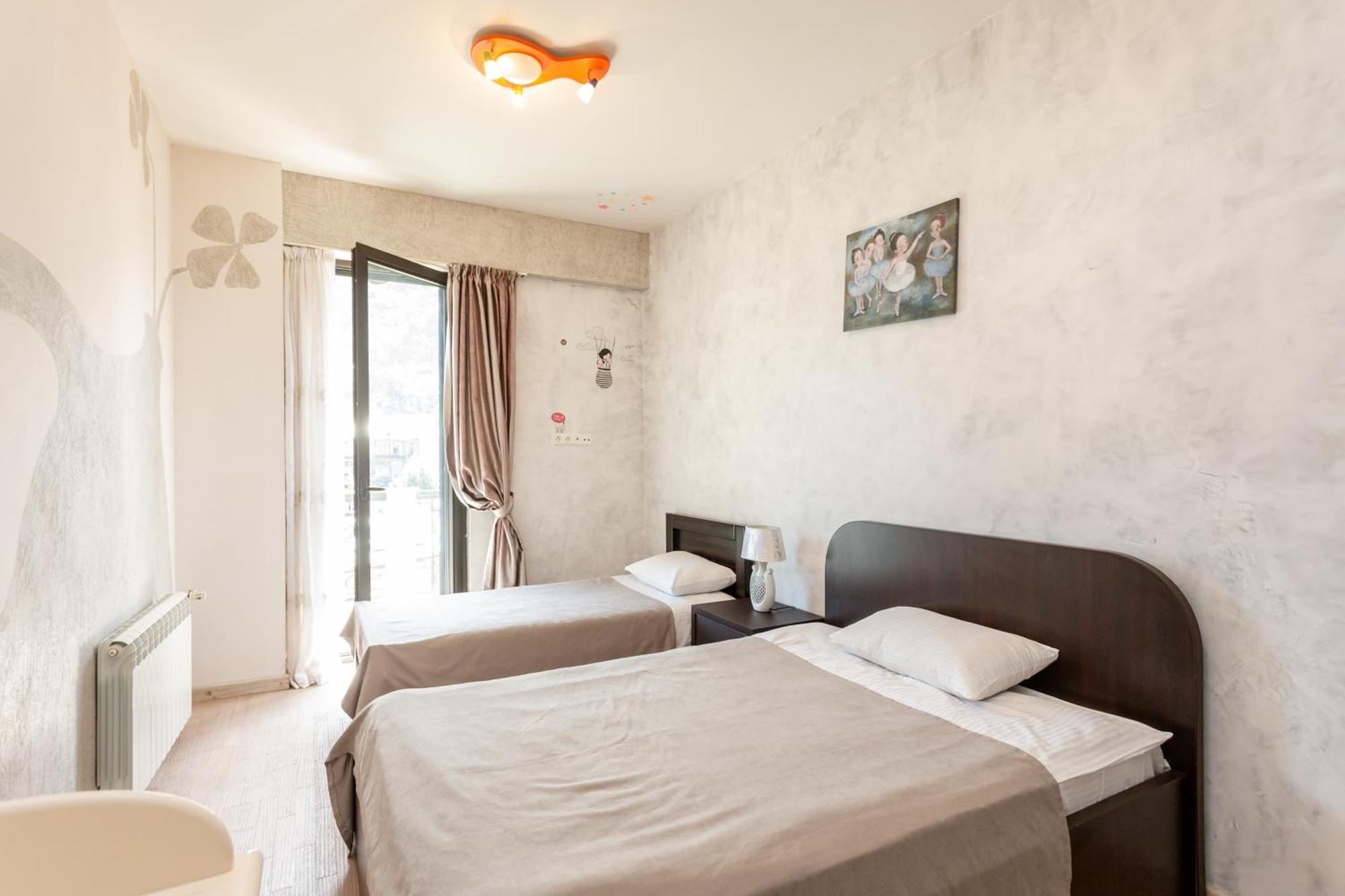 Serviced Apartment On Rustaveli Avenue 9 Tbilisi Esterno foto