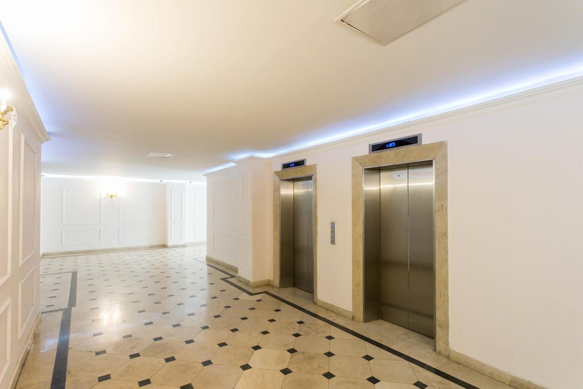 Serviced Apartment On Rustaveli Avenue 9 Tbilisi Esterno foto