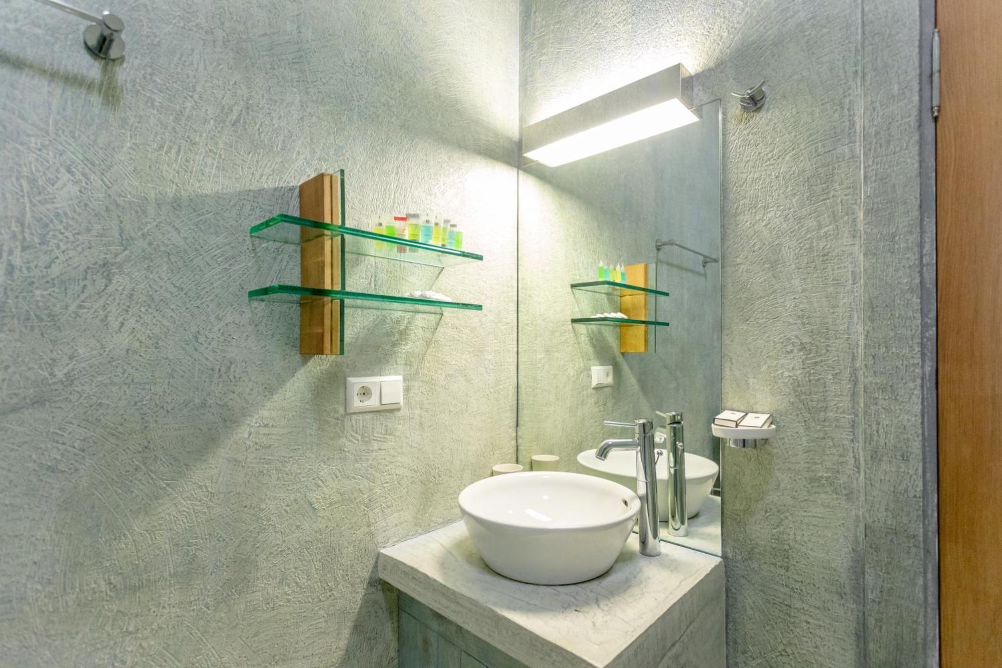 Serviced Apartment On Rustaveli Avenue 9 Tbilisi Esterno foto
